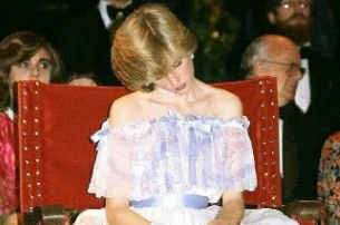 Unpublished historical photos that contain unknown stories