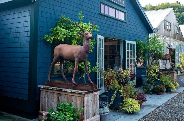 These are the 12 most beautiful garden florists in the world