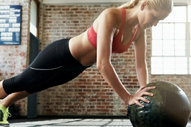 15 Best Exercises to Burn Belly Fat, According to Personal Trainers